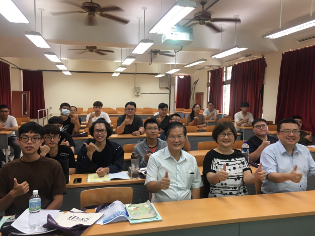 附照2_工研院辦理的產業新尖兵計畫「5G天線與射頻工程師人才養成班」師生合影