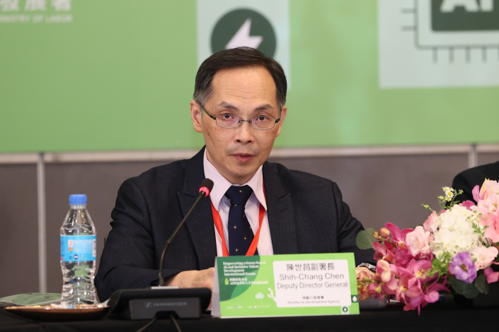 Fig. 2 Mr. Chen Shih-Chang Deputy Director General of WDA, giving opening remark in the forum